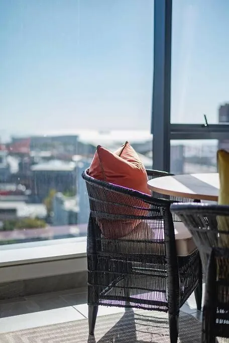 Daire Modern Escape At The Rubik & Rooftop Pool, Ac Cape Town